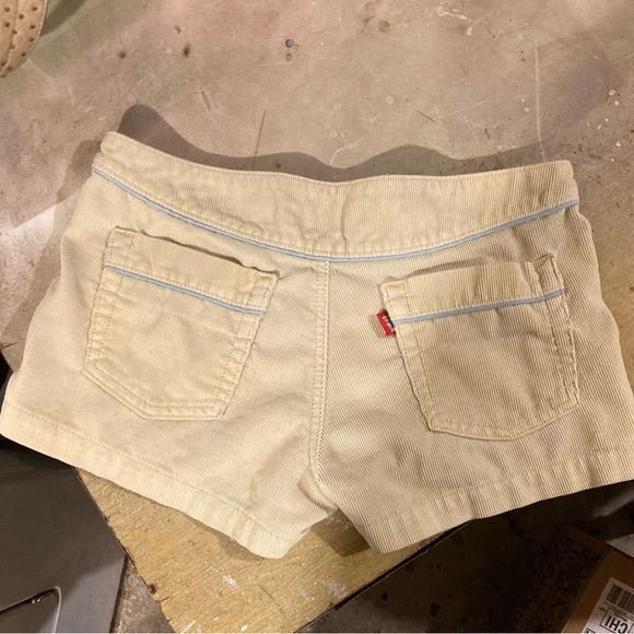 Levi’s corduroy jean shorts - Picture 4 of 4